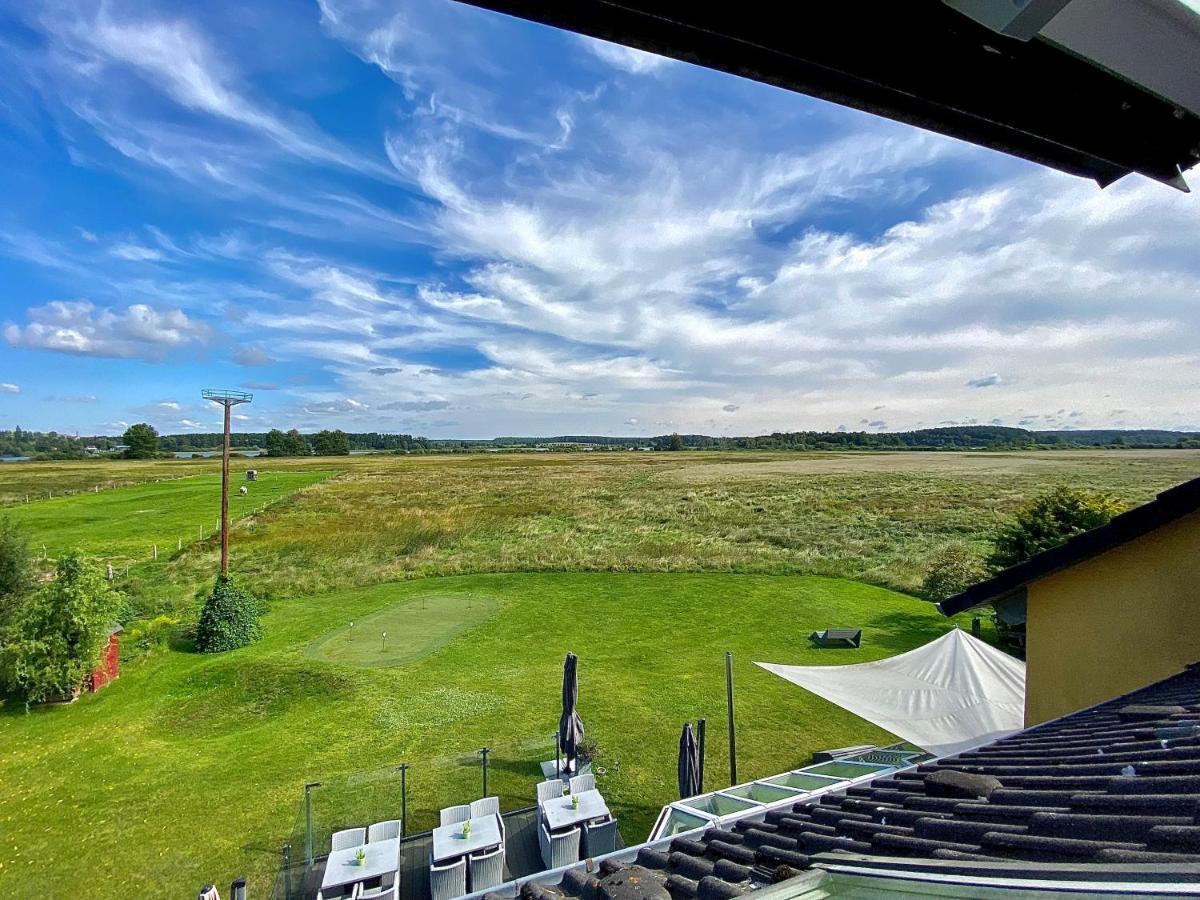 Hotel Am Mueritz-Nationalpark Waren  Extérieur photo