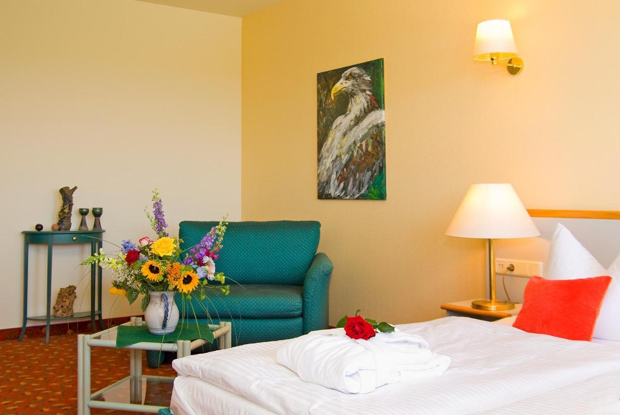Hotel Am Mueritz-Nationalpark Waren  Extérieur photo
