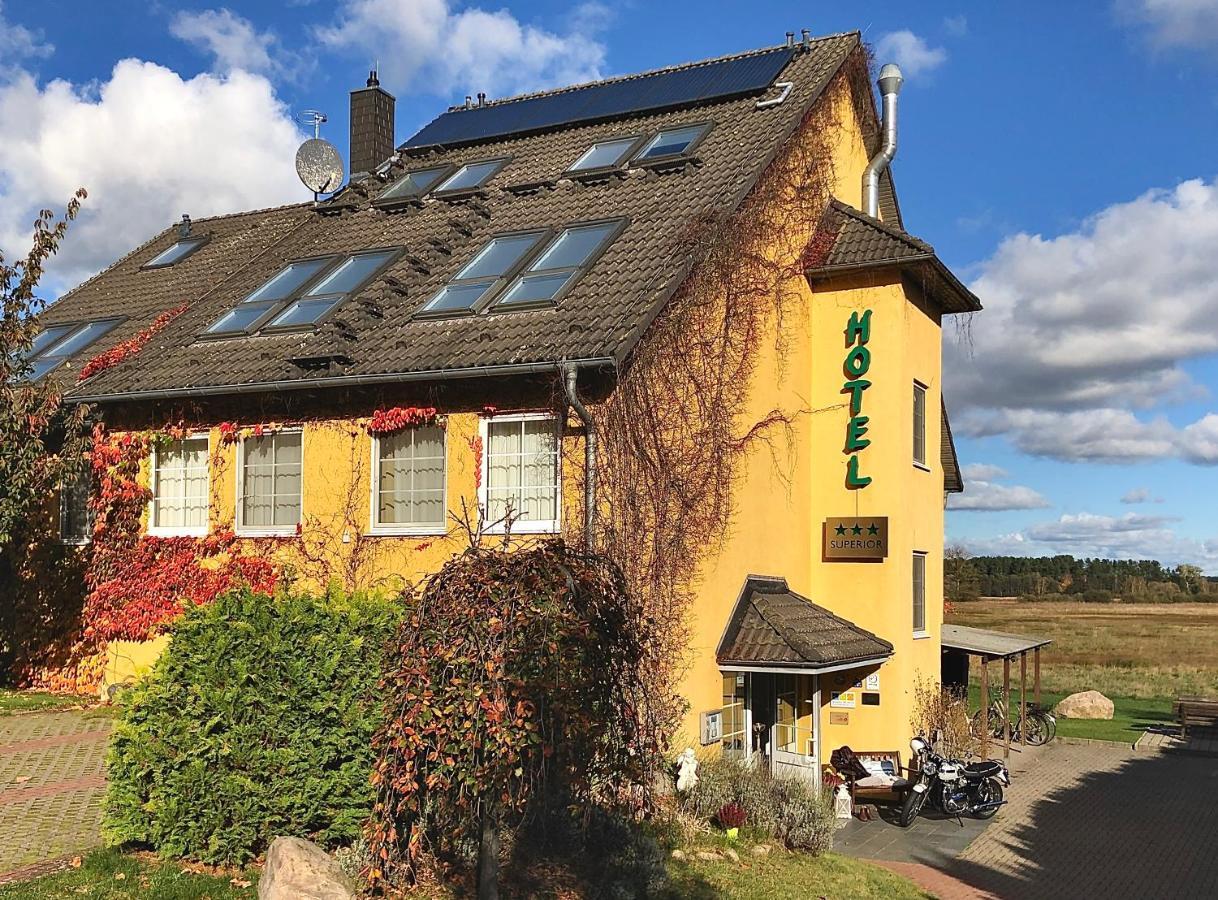 Hotel Am Mueritz-Nationalpark Waren  Extérieur photo